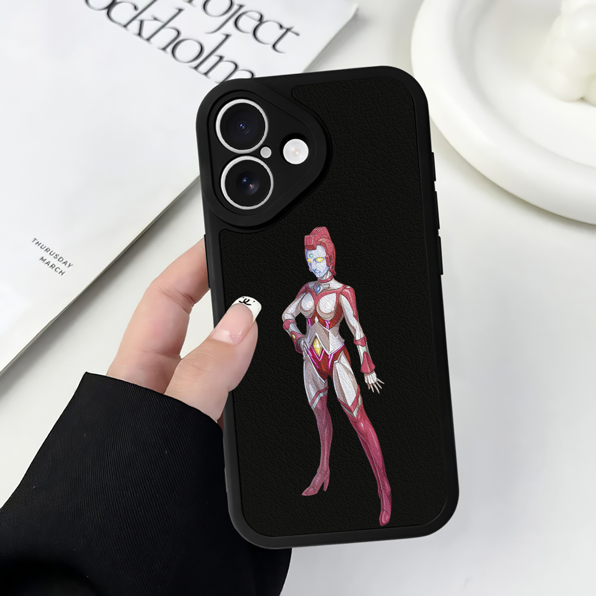 （画像用） ウルトラマン Ultraman 【iPhone 16シリーズ対応】シリコンスマホケース（レザー調） 材質：シリコン